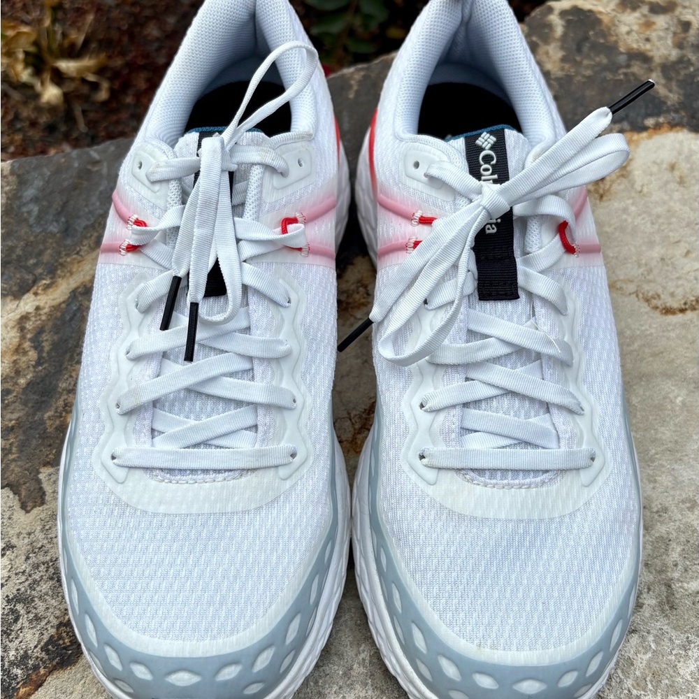 Columbia White Konos TRS Athletic/Trail Shoe